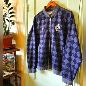 Nike Black and Gray Lightweight Jacket with Ribbed Cuffs